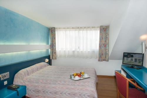 Hotel Urbain V Манд Екстер'єр фото