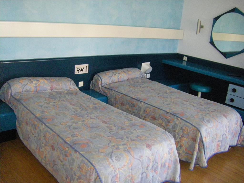 Hotel Urbain V Манд Екстер'єр фото
