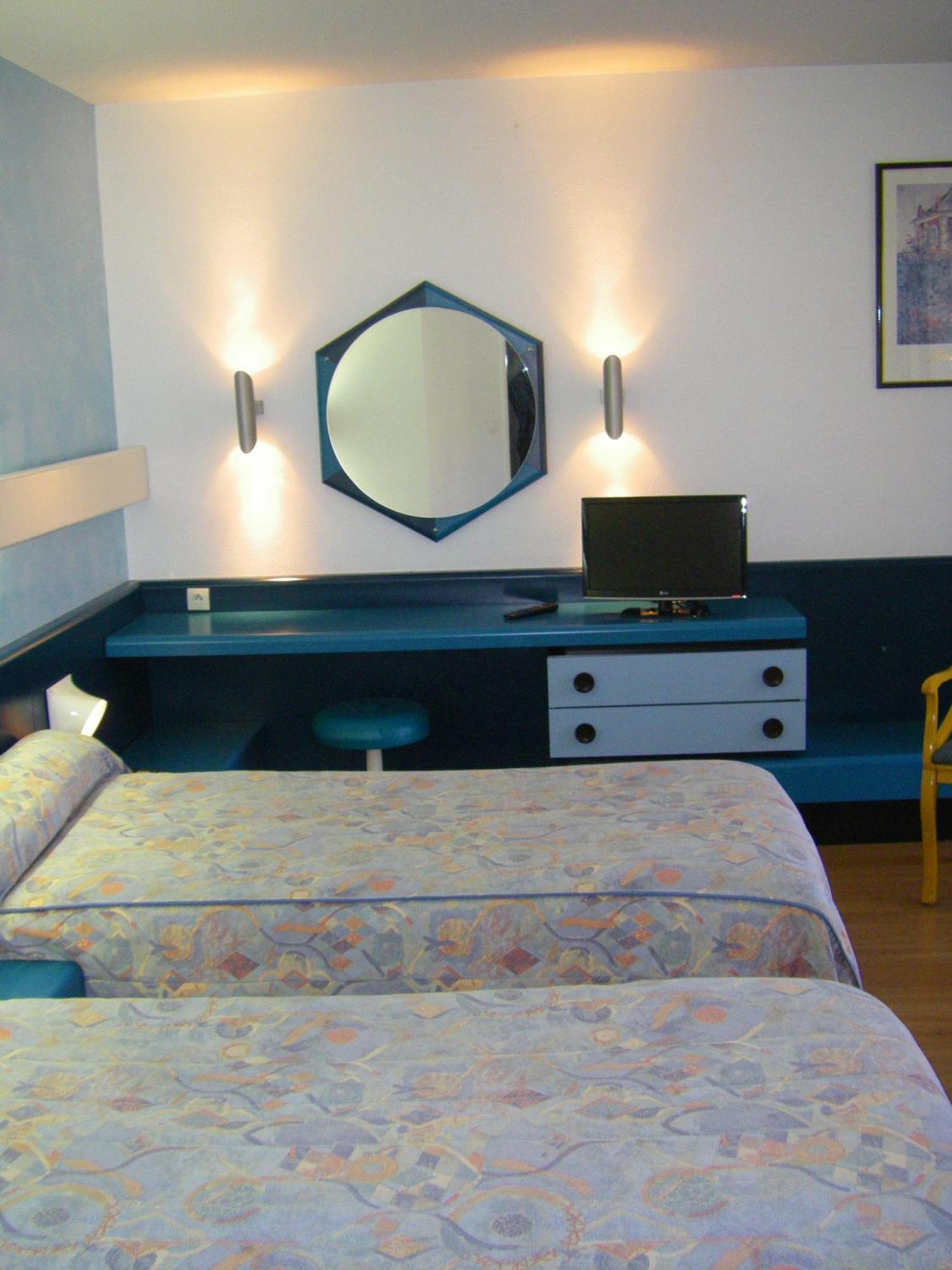 Hotel Urbain V Манд Екстер'єр фото