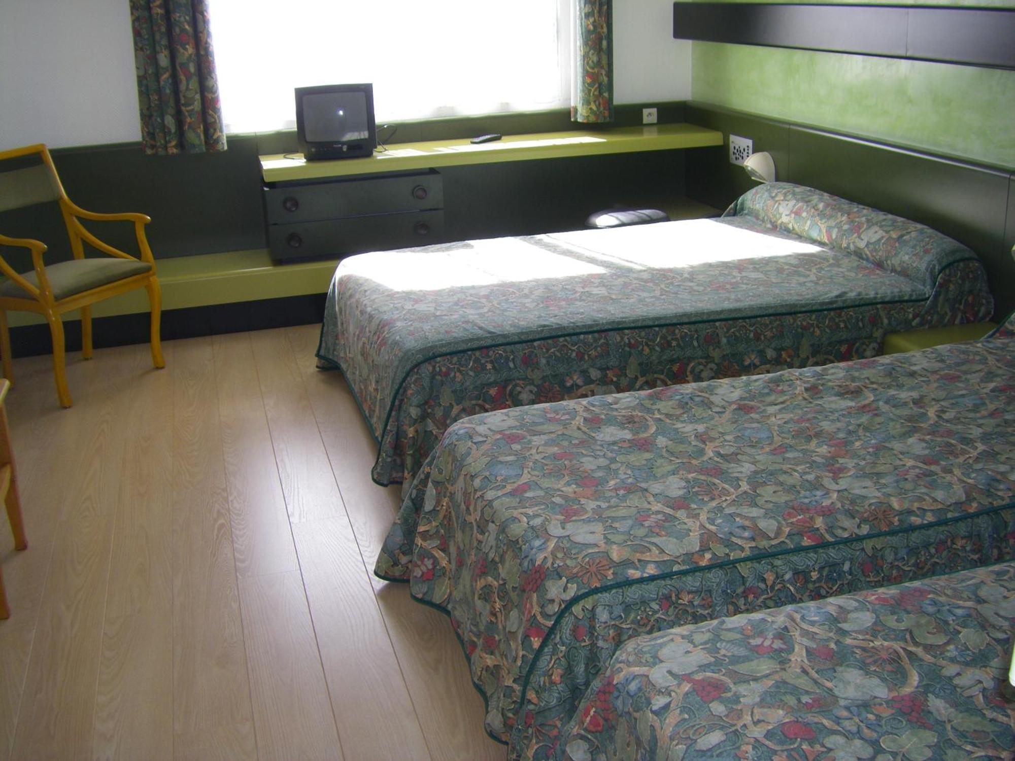 Hotel Urbain V Манд Екстер'єр фото